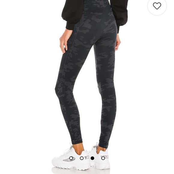 Spanx Look At Me Now Camo Leggings - Picture 3 of 14
